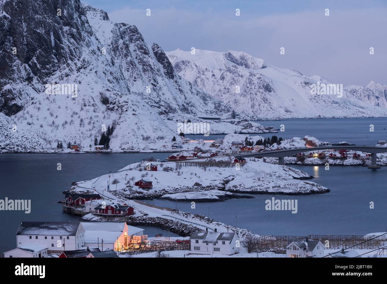 Norwegen, Nordland County, Lofoten Islands, Olenilsoya, Brücke Stockfoto