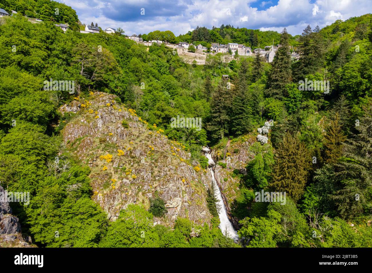 Frankreich, Correze, Gimel les Cascades, Bergschluchten (Luftaufnahme) Stockfoto