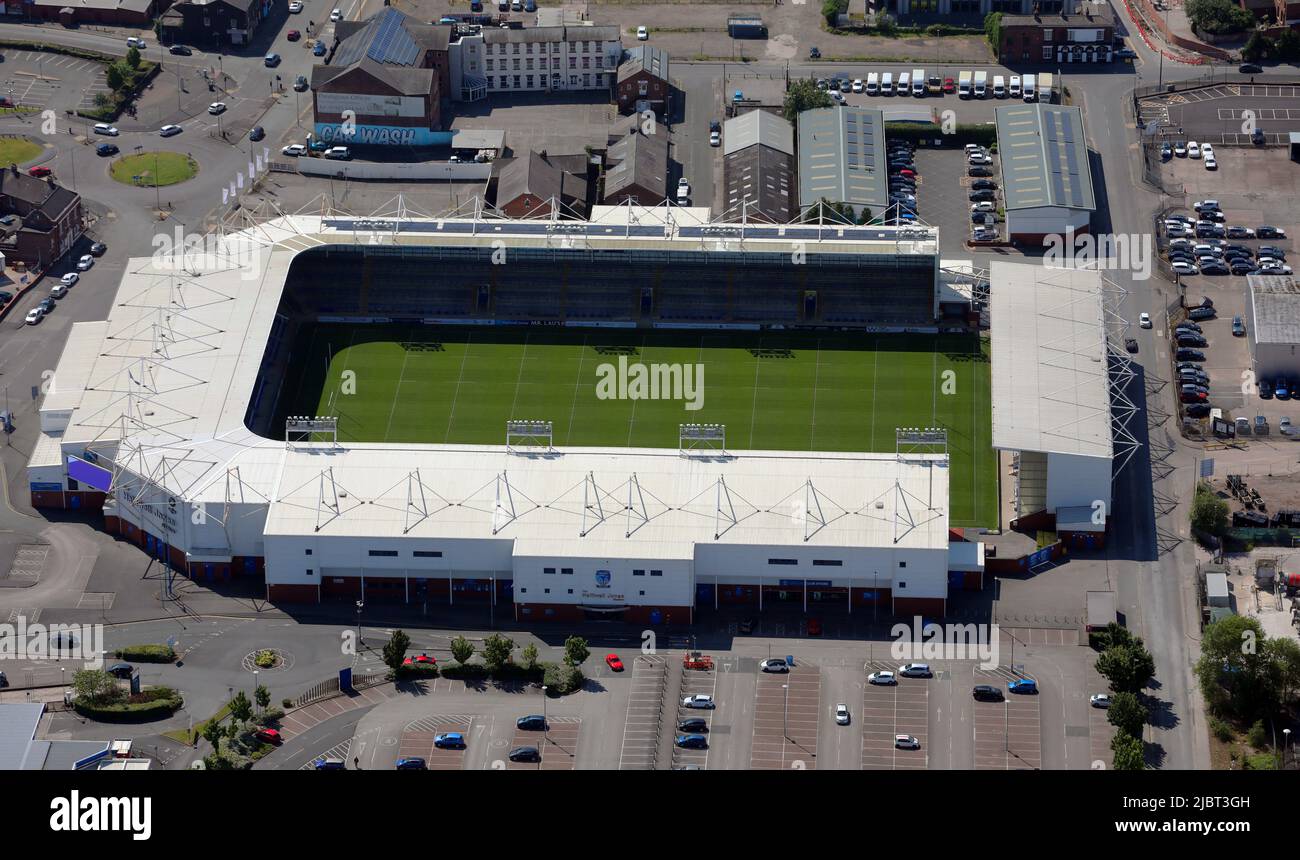 Luftaufnahme des Halliwell Jones Stadium, Heimstadion des Rugby League-Clubs Warrington Wolves Stockfoto