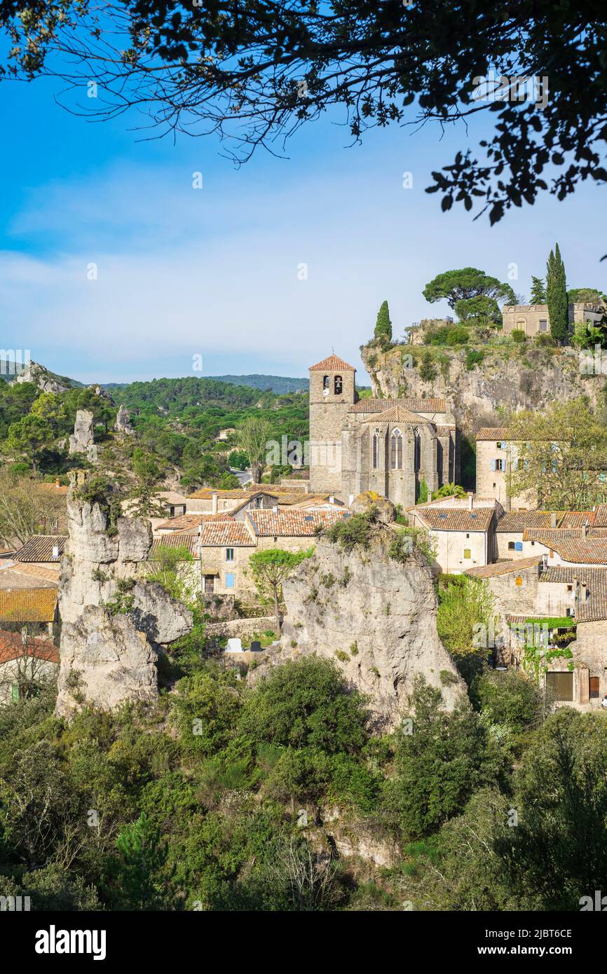 Frankreich, Herault, Moureze, mittelalterliches Dorf im Herzen eines dolomitischen Zirkus, einer natürlichen Stätte, die durch Erosion geformt wurde Stockfoto
