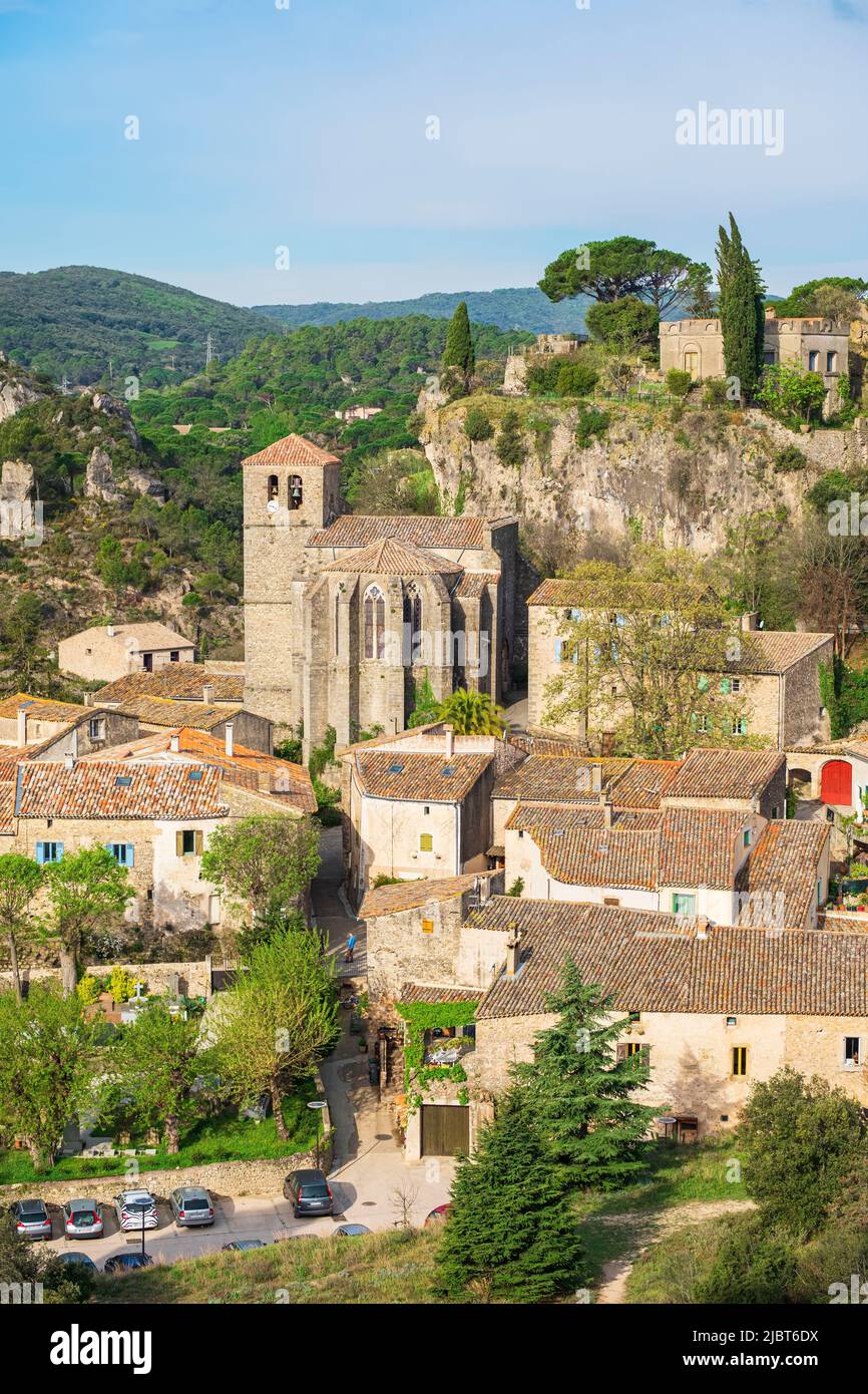 Frankreich, Herault, Moureze, mittelalterliches Dorf im Herzen eines dolomitischen Zirkus, einer natürlichen Stätte, die durch Erosion geformt wurde Stockfoto
