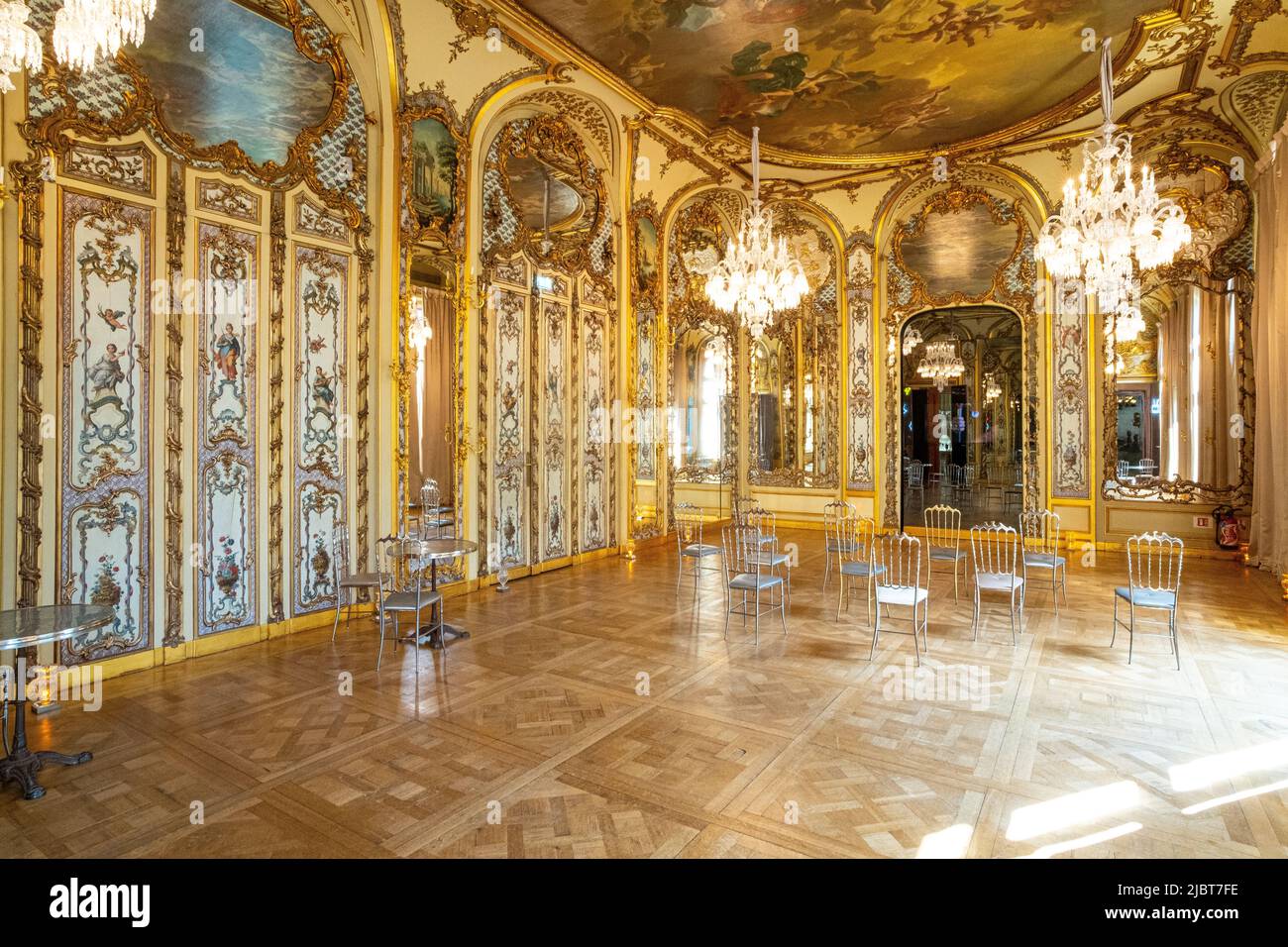 Frankreich, Paris, das Baccarat Museum, im ehemaligen Privathaus von Marie Laure de Noailles, dem Ballsaal Stockfoto