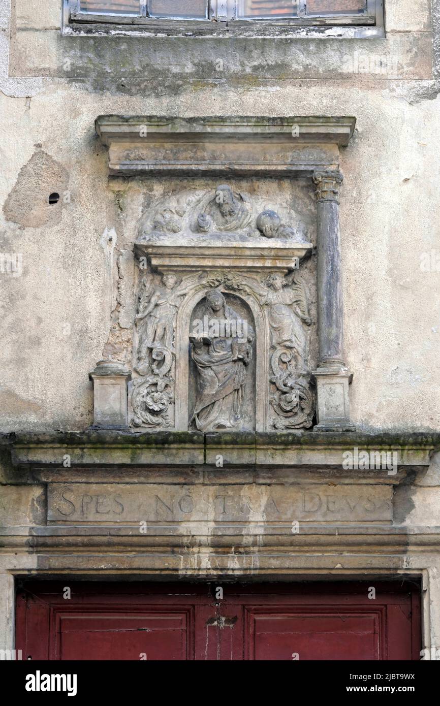 Frankreich, Jura, Dole, Rue Pasteur, Maison des Orpelins gegründet 1691, Tür, Eingang Stockfoto