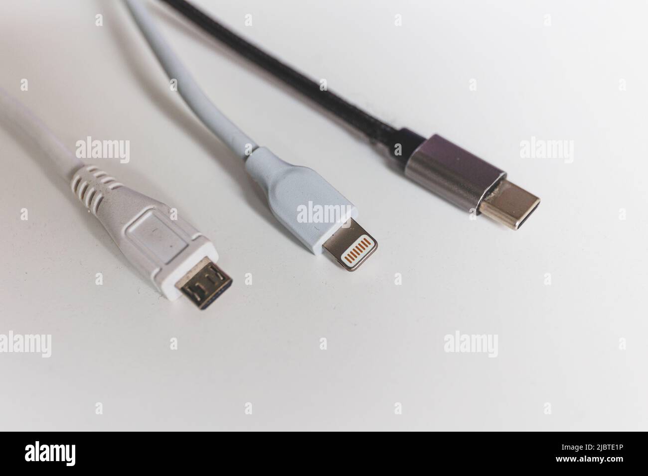 LADEGERÄTE TYP C, Micro-usb und USB C Stockfoto