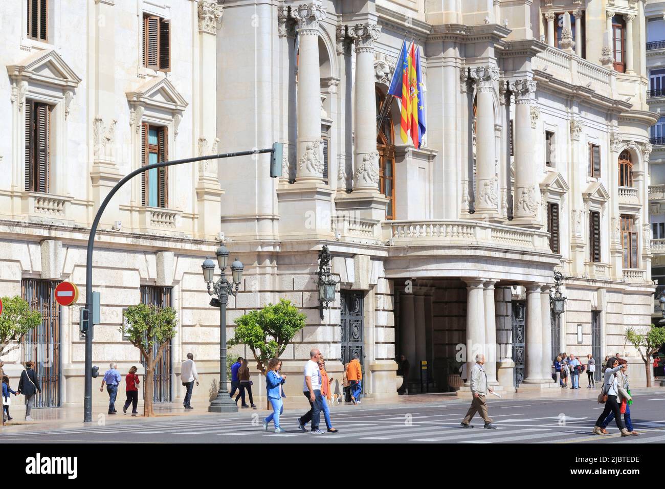 Spanien, Valencia, Rathausplatz (Plaza del Ayuntamiento), Rathaus, erbaut 1905 von den Architekten Francisco de Mora y Berenguer und Carlos Carbonell Pañella Stockfoto