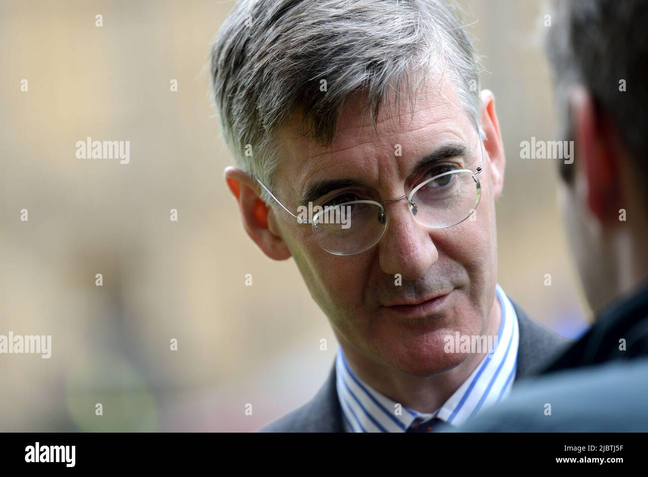 Jacob Rees-Mogg (Con: N E Somerset) Staatsminister für Brexit-Chancen - in Westminster, interviewt vor einem Vertrauensvotum in Bori Stockfoto