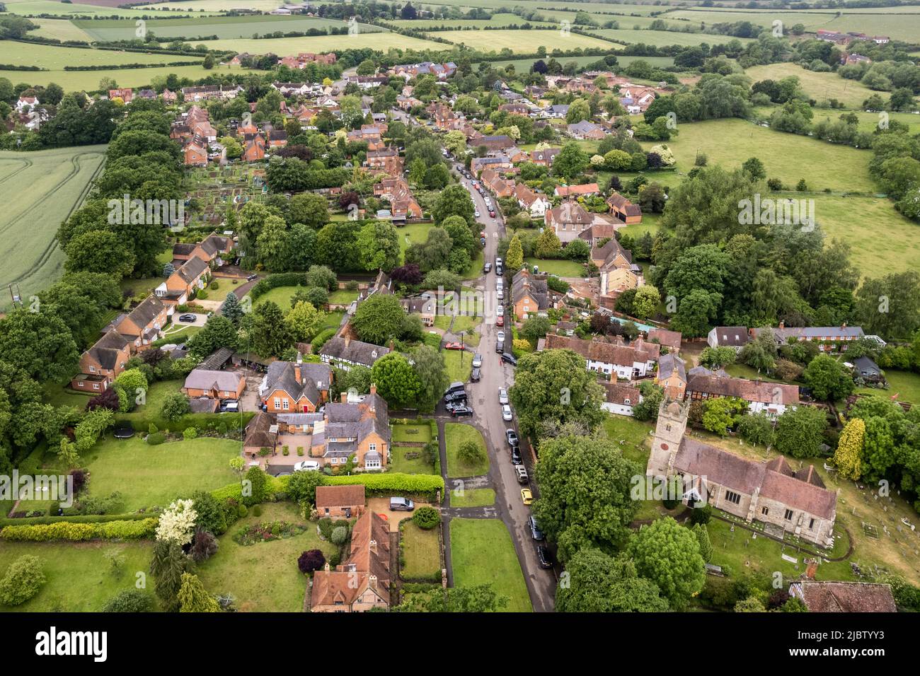 Das malerische Dorf Clifford Chambers, Warwickshire, Großbritannien, aus der Vogelperspektive. Stockfoto