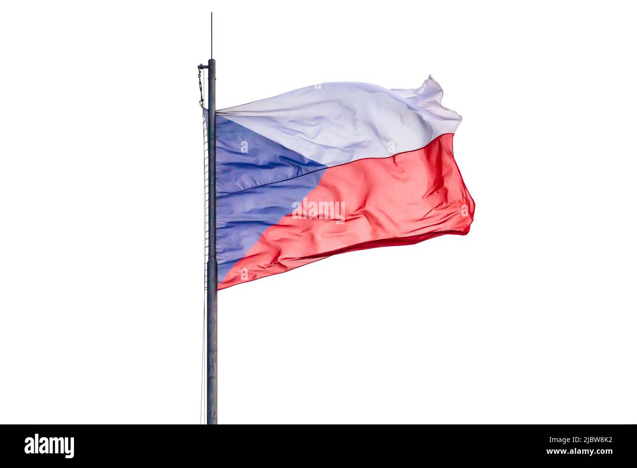 Die tschechische Nationalflagge fliegt im Wind, isoliert auf weißem Hintergrund Stockfoto