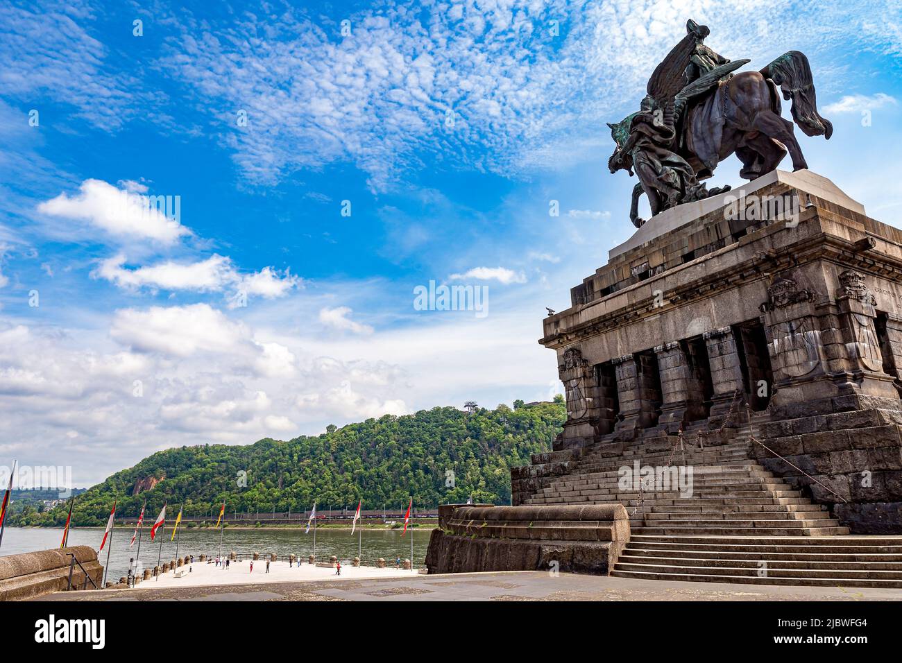 Koblenz, Rheinland-Pfalz, Deutschland - 20. Mai 2022: Kaiser-Wilhelm-Denkmal im Deutschen Eck. Stockfoto