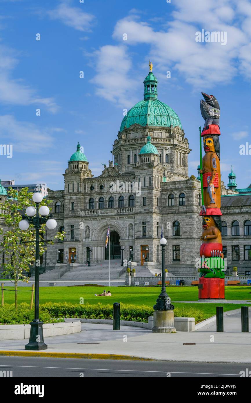 BC Legislature Building, Knowledge Totem Pole, Victoria, British Columbia, Kanada Stockfoto