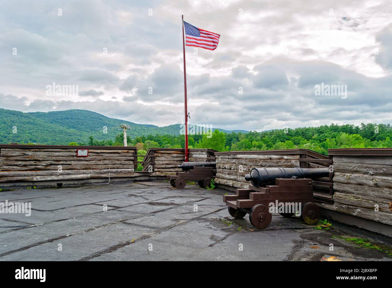 Fort William Henry in Lake George, New York. Es wird heute als lebendes Museum und eine beliebte Touristenattraktion betrieben. Stockfoto