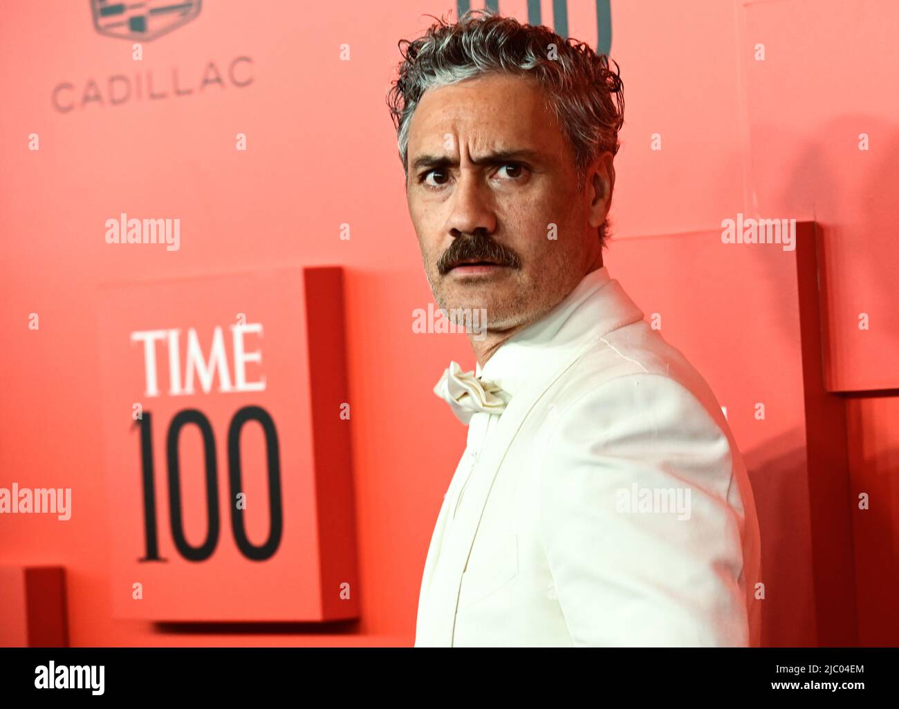 New York, USA, 8. Juni 2022 Foto von Taika Waititi während der Gala 2022 Time 100, die am Mittwoch, den 8. Juni 2022, in der Frederick P. Rose Hall, Home of Jazz im Lincoln Center, in New York stattfand. Kredit: Jennifer Graylock/Alamy Live Nachrichten Gutschrift: Jennifer Graylock/Alamy Live Nachrichten Stockfoto