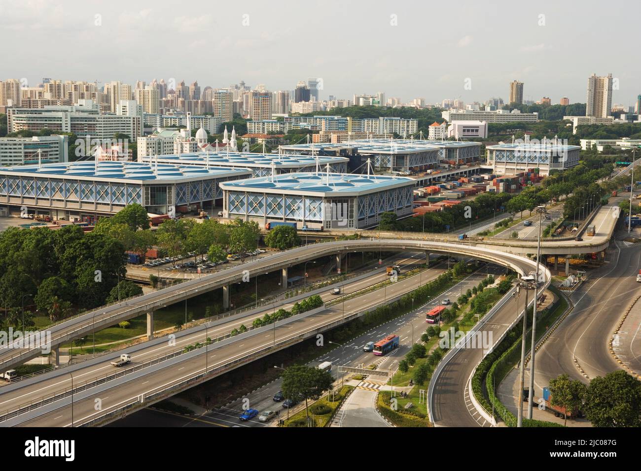 Highway-System rund um Geschäftsviertel, Singapur Stockfoto