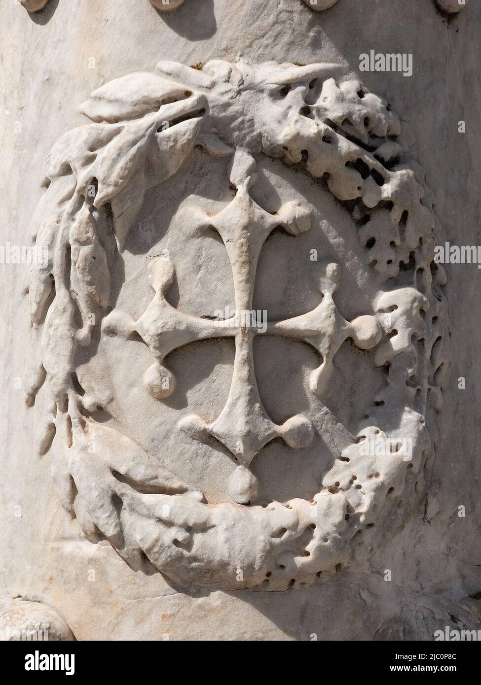 Pisanisches oder ozitanisches Kreuz, Symbol der mittelalterlichen Republik Pisa Stockfoto