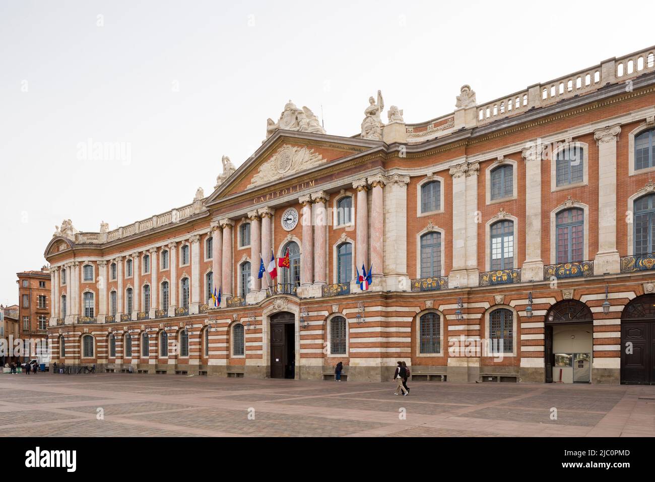 Das Capitole de Toulouse (Hotel de Ville oder Rathaus), Frankreich. Hauptfassade von 1750 von Guillaume Cammas. Stockfoto