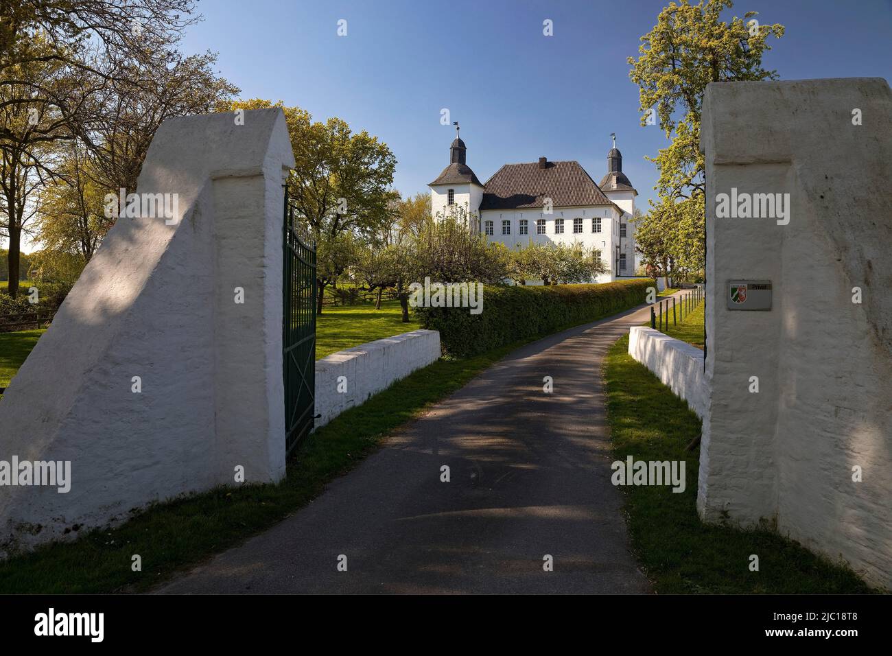 Haus Neersdonk, burgenähnliches ehemaliges Adelsgut in Vorst, Deutschland, Nordrhein-Westfalen, Niederrhein, Tönisvorst Stockfoto