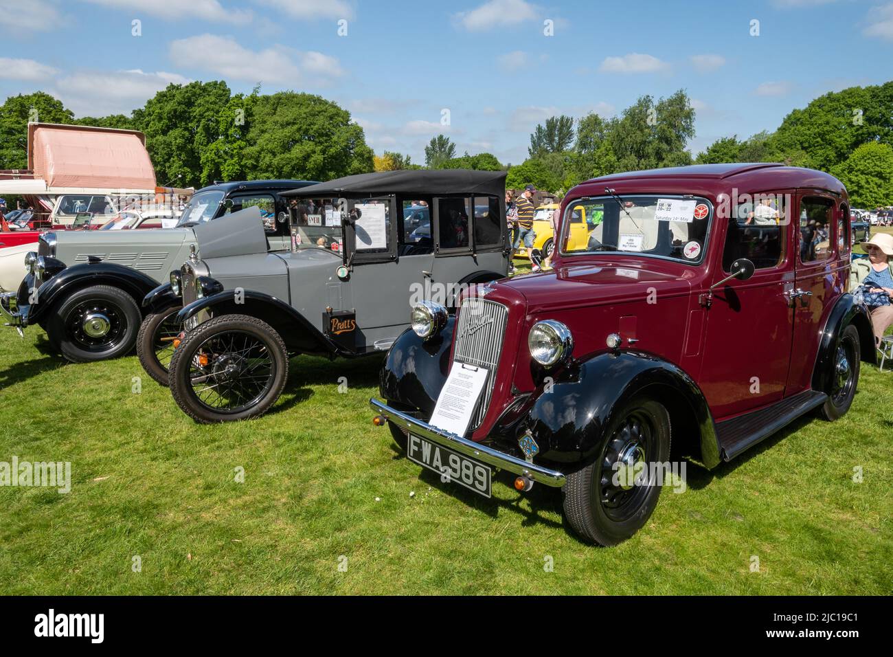 Vintage Austin Sieben Autos auf der Surrey Heath Show, einer Veranstaltung im Frimley Lodge Park, Surrey, England, Großbritannien Stockfoto