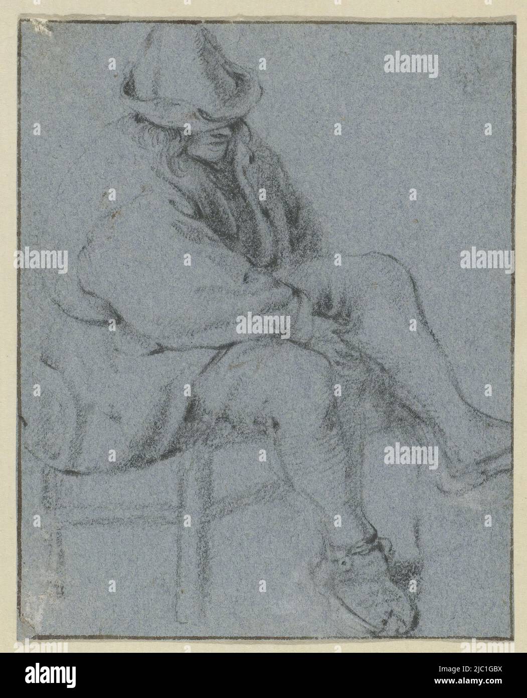 Der Mann legt einen Strumpf an, sitzender Mann mit Hut auf Stuhl und erhobenem Bein, Zeichner: Cornelis Dusart, Niederlande, 1670 - 1704, Papier, H 111 mm × B 90 mm Stockfoto