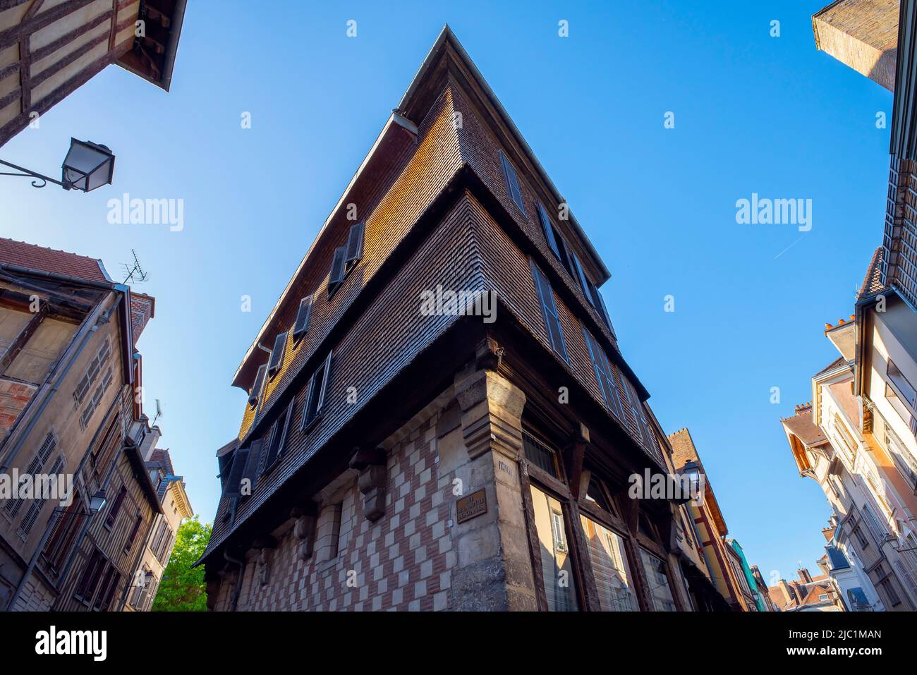 Traditionelle Fachwerkhäuser in Troyes, Aube, Champagne-Ardenne, Frankreich. Stockfoto