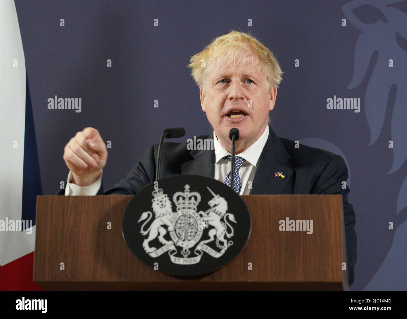 Premierminister Boris Johnson während seiner Rede in Blackpool und am Fylde College in Blackpool, Lancashire, kündigte er neue Maßnahmen an, um potenziell Millionen von Menschen auf die Grundstücksleiter zu helfen. Bilddatum: Donnerstag, 9. Juni 2022. Stockfoto