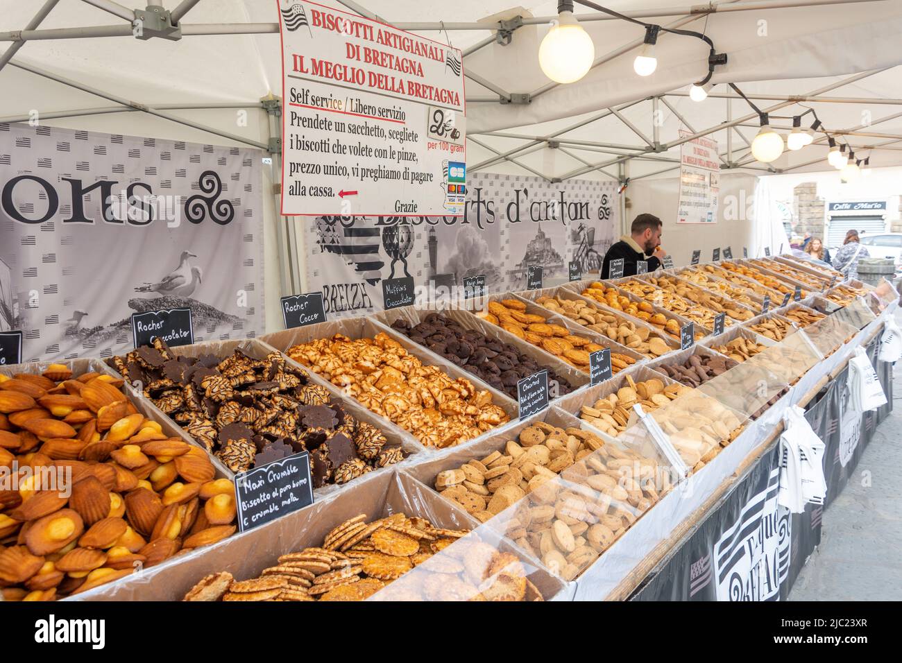 Biscotti (Keks) Marktstand, Piazza di Santa Croce, Florenz (Firenzano), Toskana, Italien Stockfoto