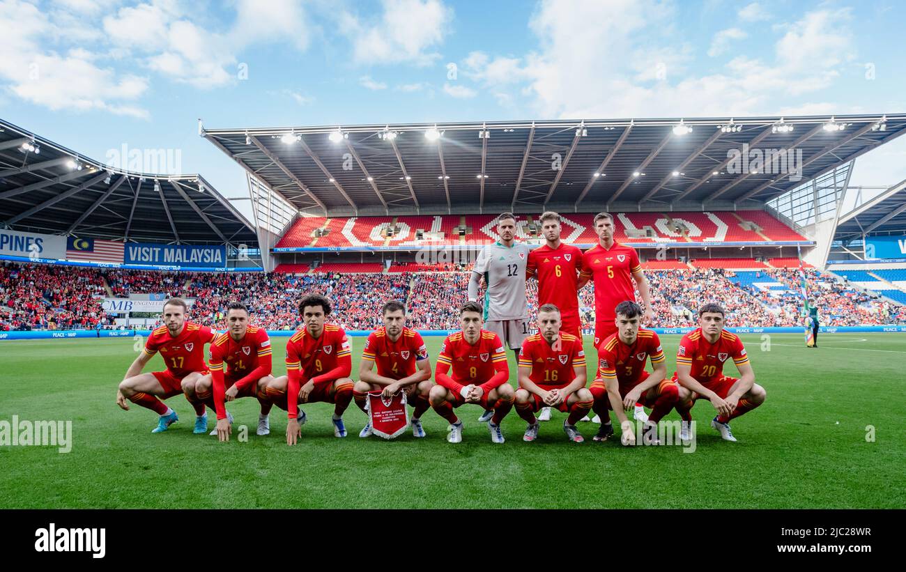 CARDIFF, WALES - 08. JUNI 2022: Wales-Teamfoto Danny ward, Joe Rodon, Chris Mepham, Rhys Norrington-Davies, Connor Roberts, Brennan Johnson, Ben Davies, Harry Wilson, Joe Morrell, Dylan Levitt, Dan James während der League A 2022 Nations League zwischen Wales und den Niederlanden am 8.. Juni 2022 im Cardiff City Stadium. (Bild von John Smith/FAW) Stockfoto