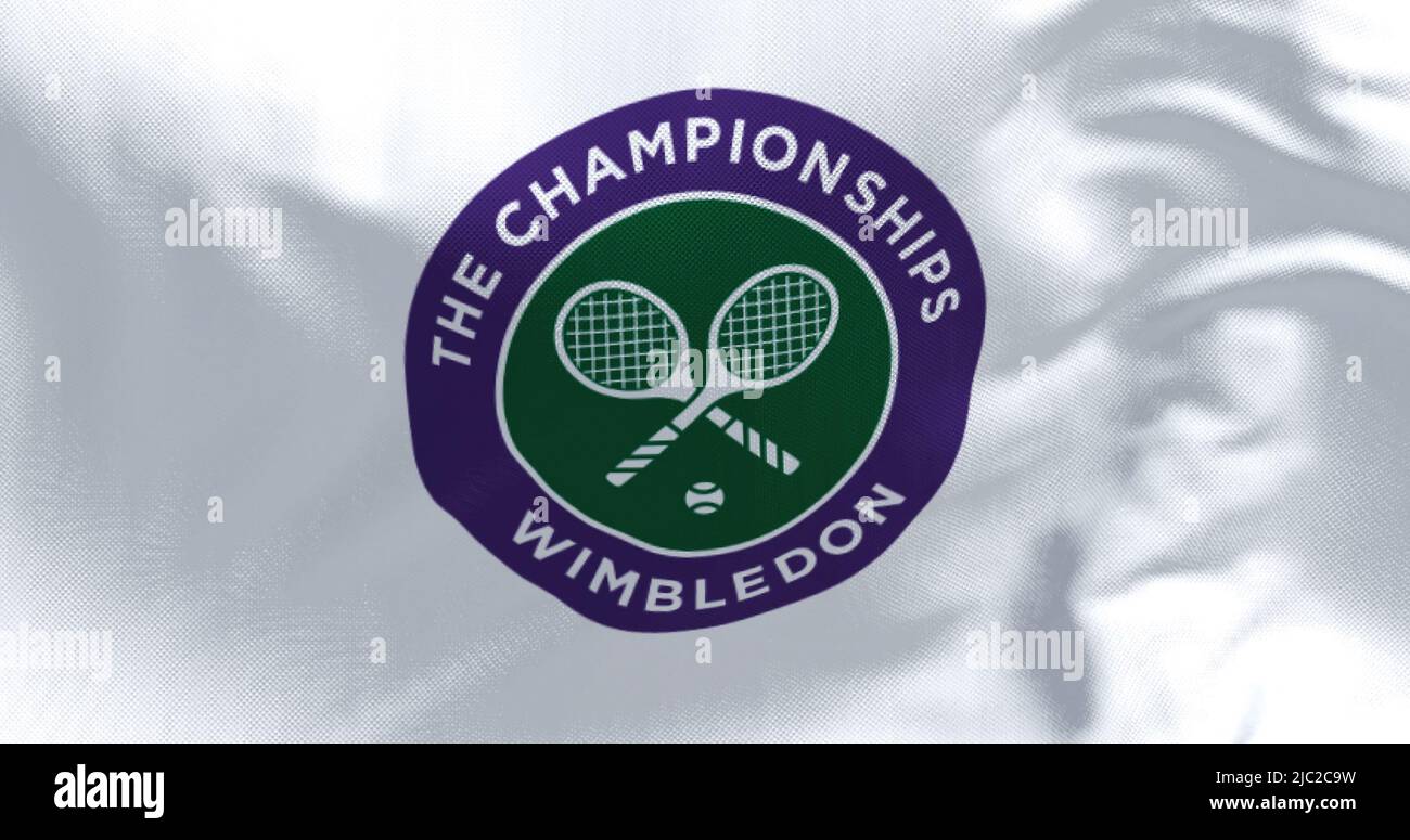 London, Großbritannien, 2022. April: Nahaufnahme der WM Wimbledon-Flagge, die im Wind winkt. Wimbledon Championships ist ein großer Tennisturnier Zeitplan Stockfoto