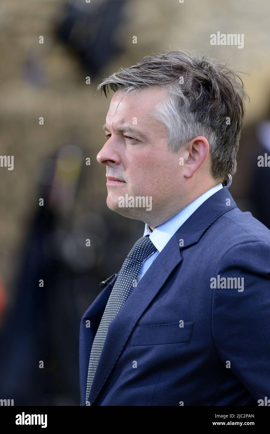 Jon Ashworth MP (Labor - Leicester South) Schattenminister für Arbeit und Pensionen - in Westminster, um vor einer Abstimmung des Vertrauensvotums interviewt zu werden Stockfoto