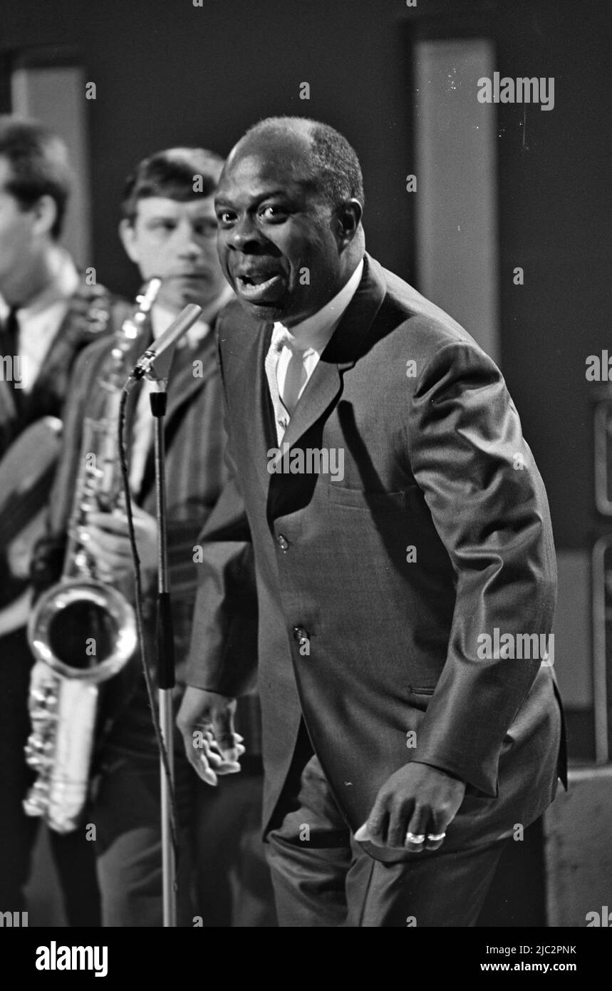 RUFUS THOMAS (1917-2001) amerikanischer R&B-Sänger im Dezember 1964. Foto: Tony Gale Stockfoto