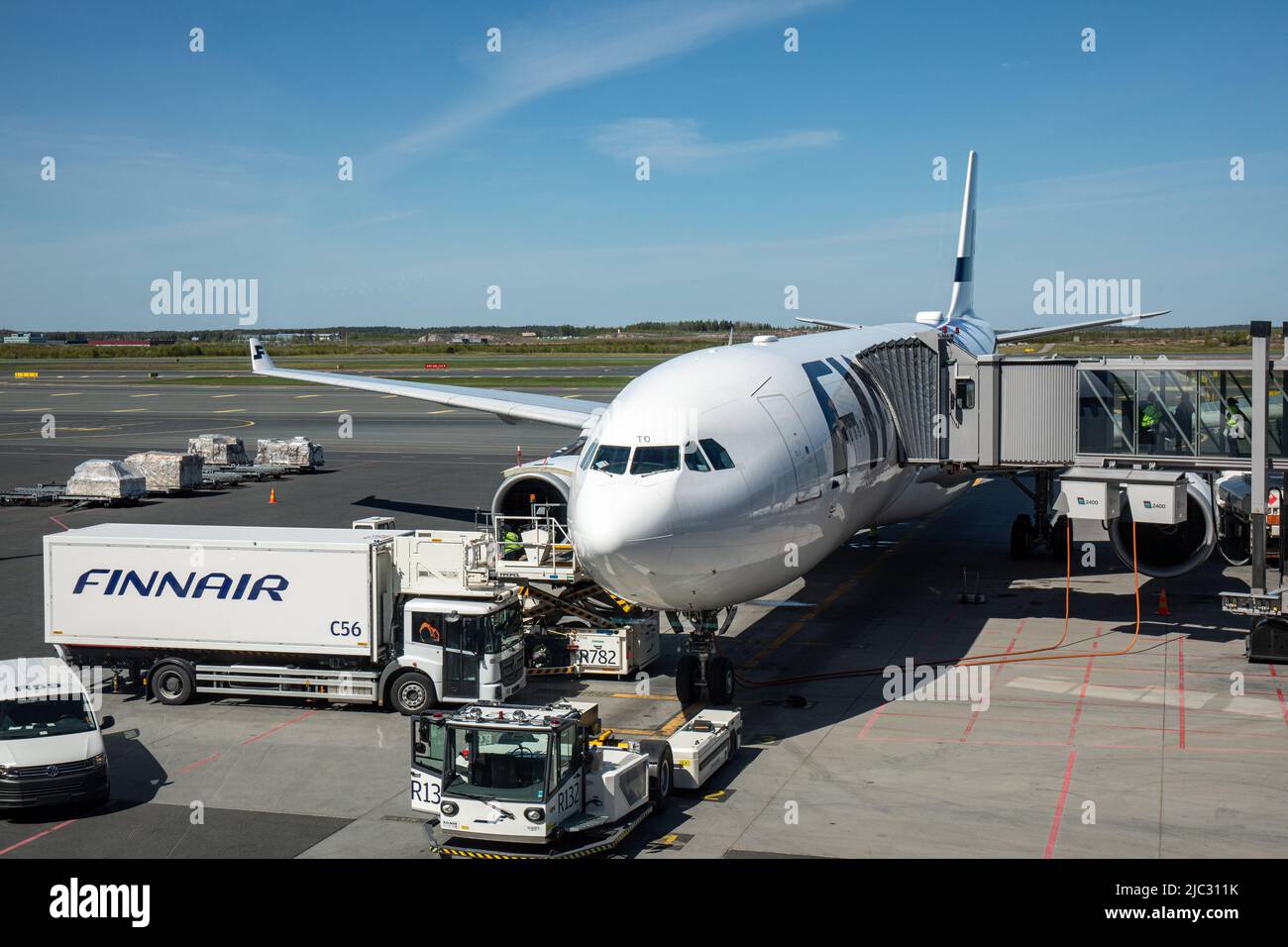 Finnair-Großraumflugzeug am Helsinki-Vantaa Airport in Vantaa, Finnland Stockfoto