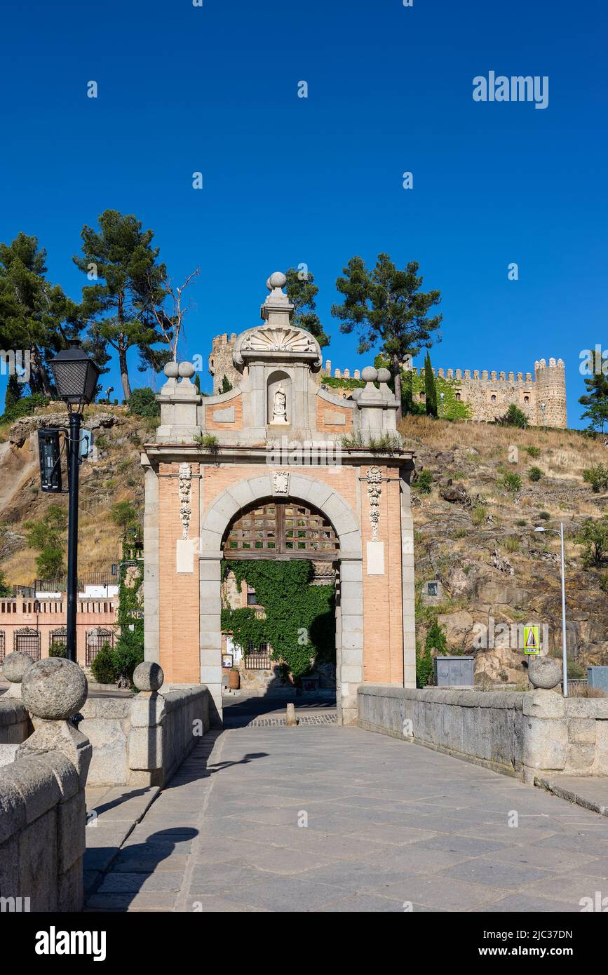 Die Alcantara-Brücke. Toledo, Spanien. Stockfoto