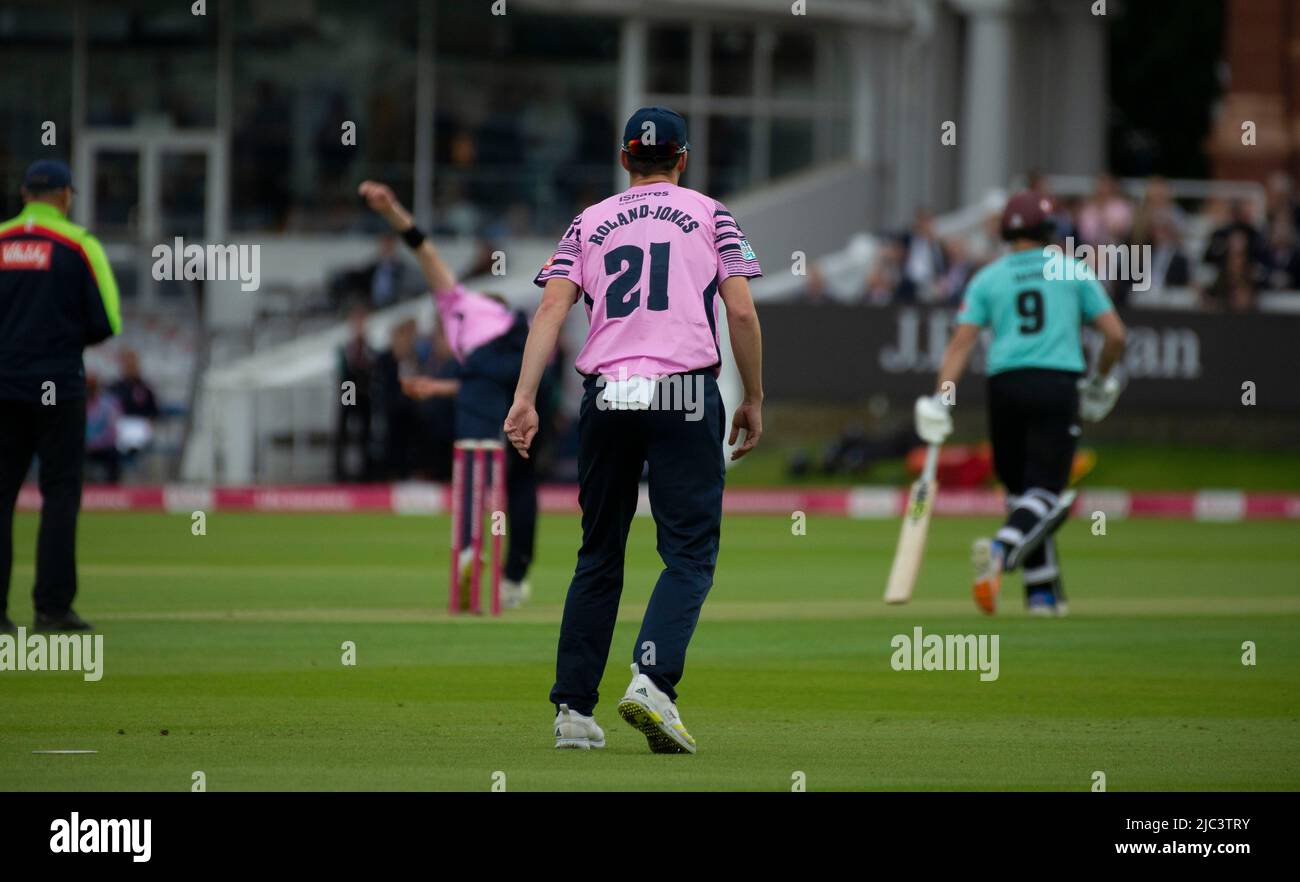 Toby Roland-Jones ist Mitte des Jahres in einem T20 Blast Match gegen Surrey am 9.. Juni 2022 Stockfoto