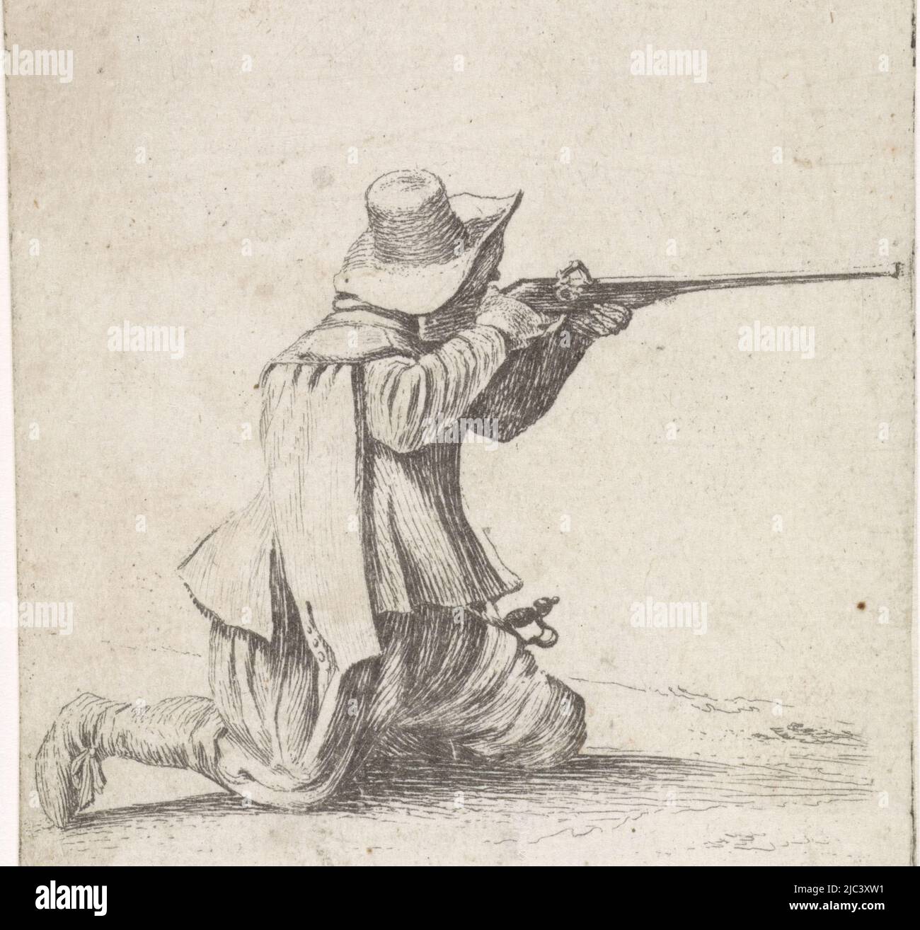 Kniend Soldat nach rechts, feuerte seine Waffe. Neunter Druck in einer Serie von zwölf, mit Soldaten und Pferden, knienden Soldaten, Ablegen des Gewehr Soldats & Chevaux (Serientitel) Soldiers and Horses (Serientitel), Druckerei: Dirk Maas, Philips Wouwerman, 1708 - 1717, Papier, Radierung, H 100 mm × B 72 mm Stockfoto