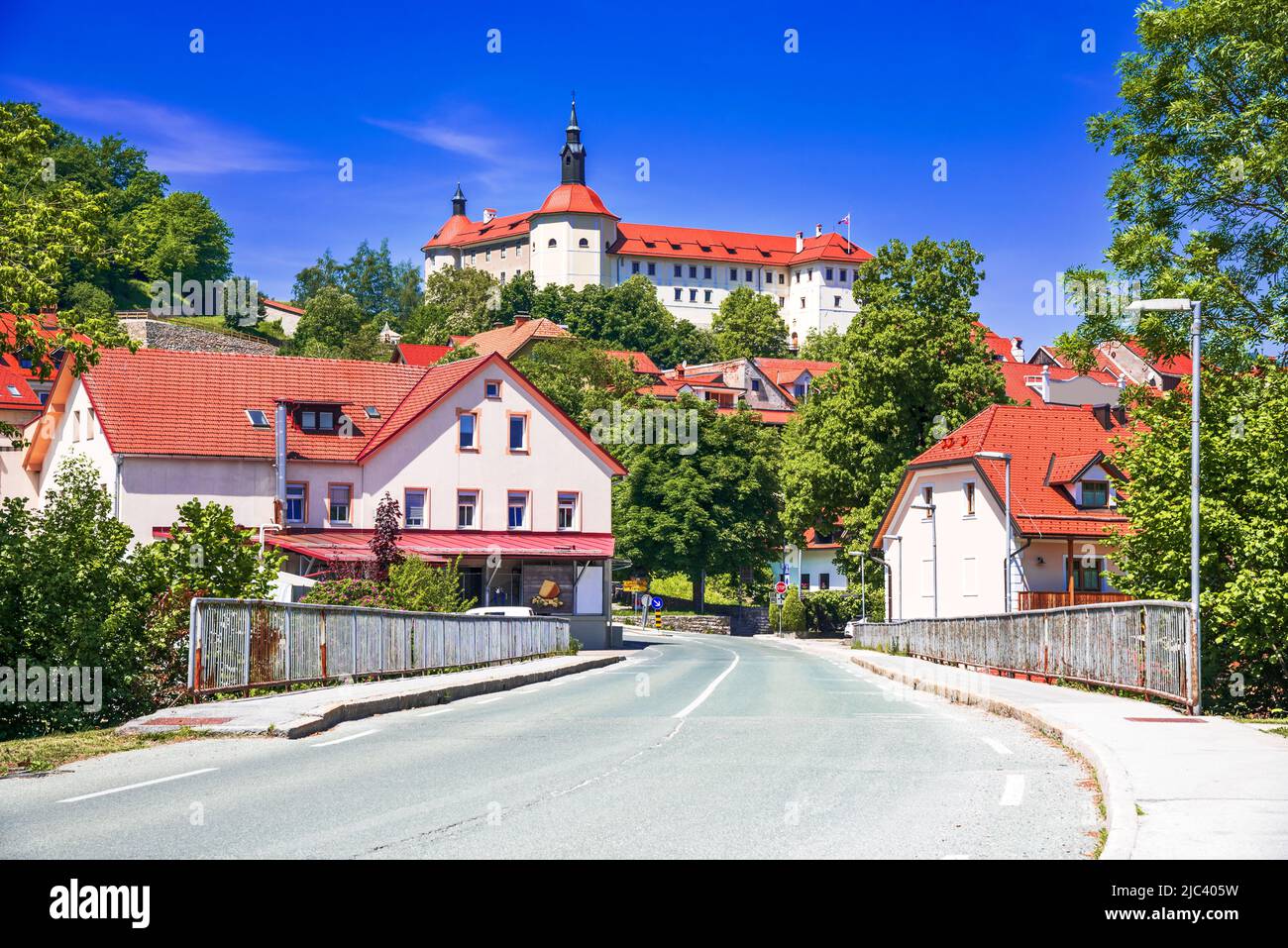 Skofja Loka, Slowenien. Historische mittelalterliche Stadt in der slowenischen Region Krain. Stockfoto
