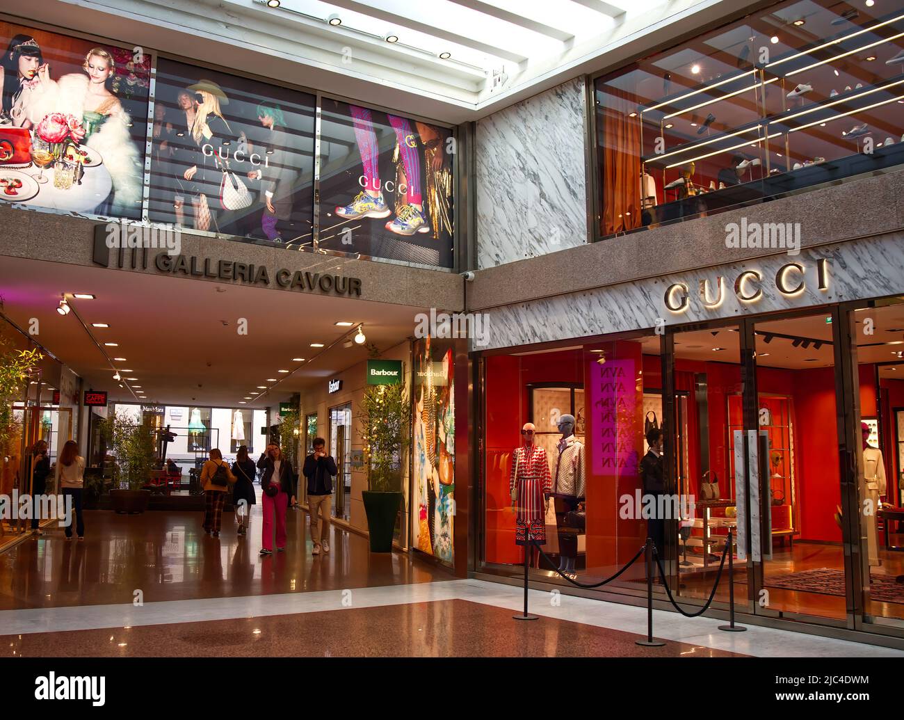 Das Äußere des Gucci Stores befindet sich in der Gallerie Cavour, dem berühmten Luxus-Einkaufszentrum in Bologna. Italien Stockfoto