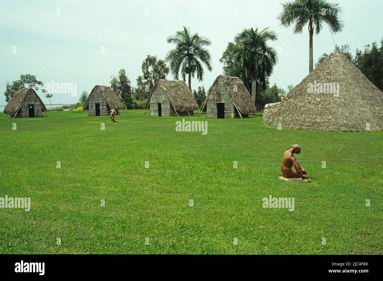 Wiederaufbau eines präkolumbianischen indischen Dorfes, Nationalpark Montemar, Guama, Kuba, Karibik Stockfoto