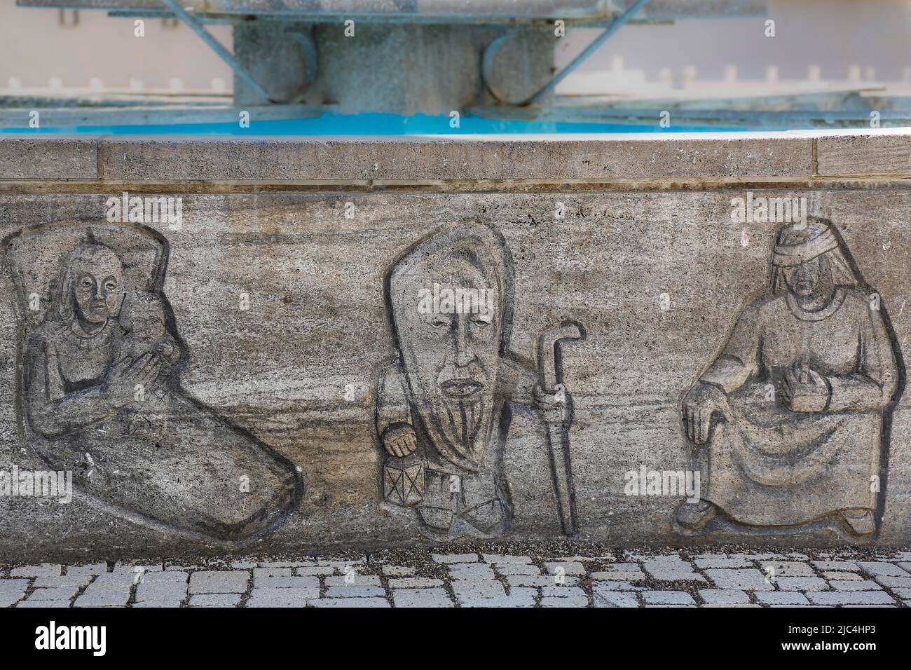 Legendäre Figuren am Marktbrunnen, Pfullingen, Baden-Württemberg, Deutschland Stockfoto