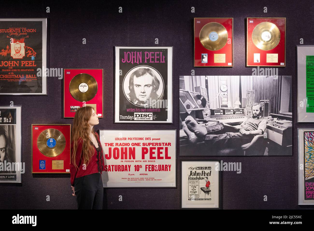Bonhams Knightsbridge, London, Großbritannien. 10. Juni 2022. Vorschau auf Bonhams Verkauf Live in Session: Immobilien aus dem John Peel Archiv. Der Verkauf selbst findet am Dienstag, den 14. Juni, in Bonhams Knightsbridge statt. Quelle: Malcolm Park/Alamy Live News. Stockfoto