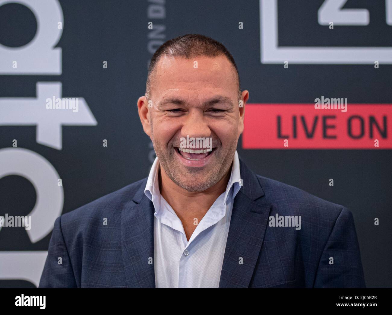 LONDON, GROSSBRITANNIEN. 10. Juni 2022. Kubrat Pulev aus Bulgarien präsentiert während des Matchroomboxings die Pressekonferenz von Chisora vs. Pulev 2 im Canary Riverside Plaza Hotel am Freitag, 10. Juni 2022 in LONDON (nur für redaktionelle Verwendung, Lizenz für kommerzielle Nutzung erforderlich. Keine Verwendung bei Wetten, Spielen oder Veröffentlichungen einzelner Vereine/Vereine/Spieler.) Kredit: Taka G Wu/Alamy Live Nachrichten Stockfoto