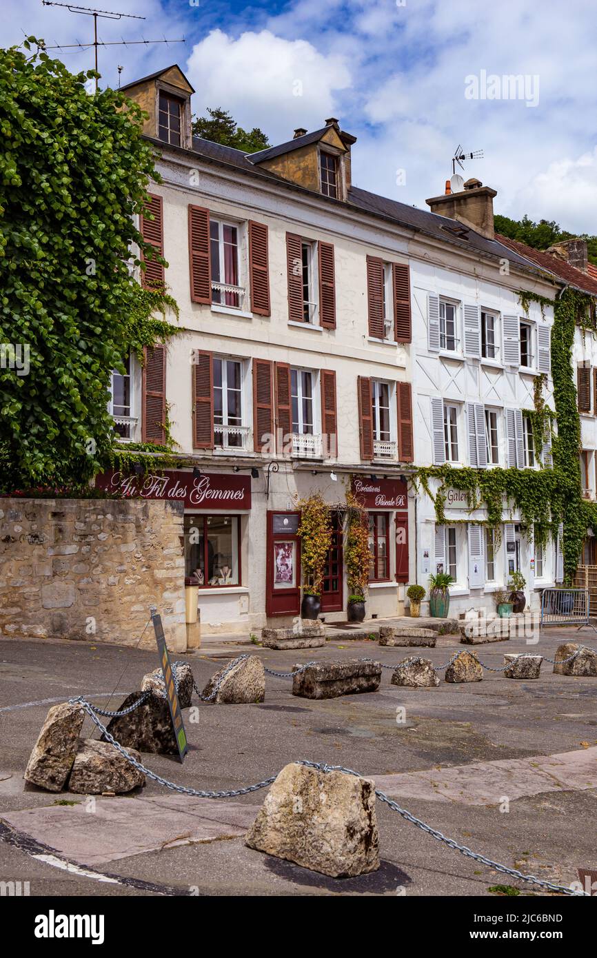 La Roche-Guyon, eines der schönsten französischen Dörfer Stockfoto