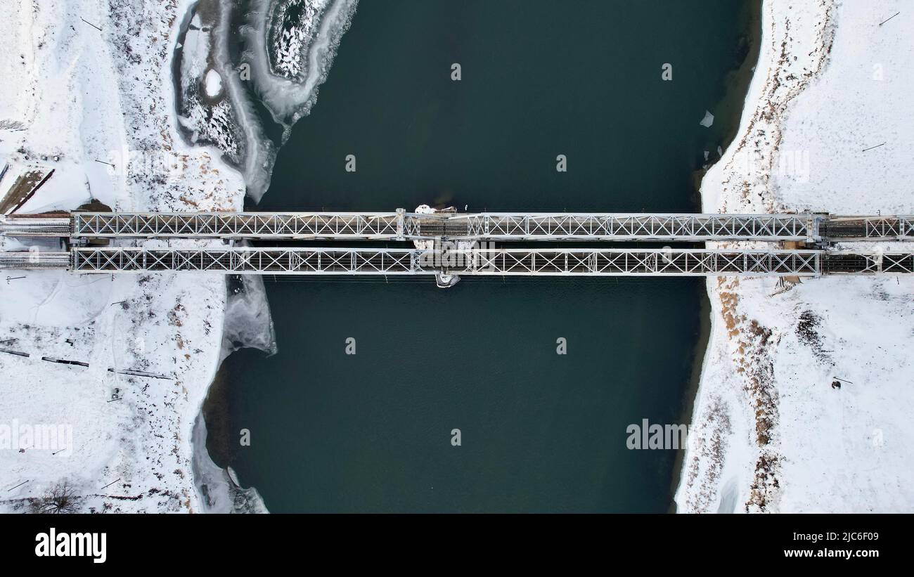 Transsibirische Eisenbahnbrücke, Blick auf Russland, Baschkirien, Kathedrale, Architektur, Reisen Stockfoto