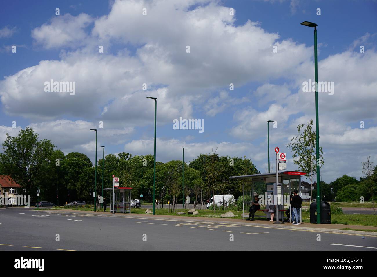 London, Großbritannien. 10.. Juni 2022. Bushaltestelle Lea Bridge Road in Leytonstone, London, Großbritannien. - 10. Juni 2022. Quelle: Siehe Li/Picture Capital/Alamy Live News Stockfoto