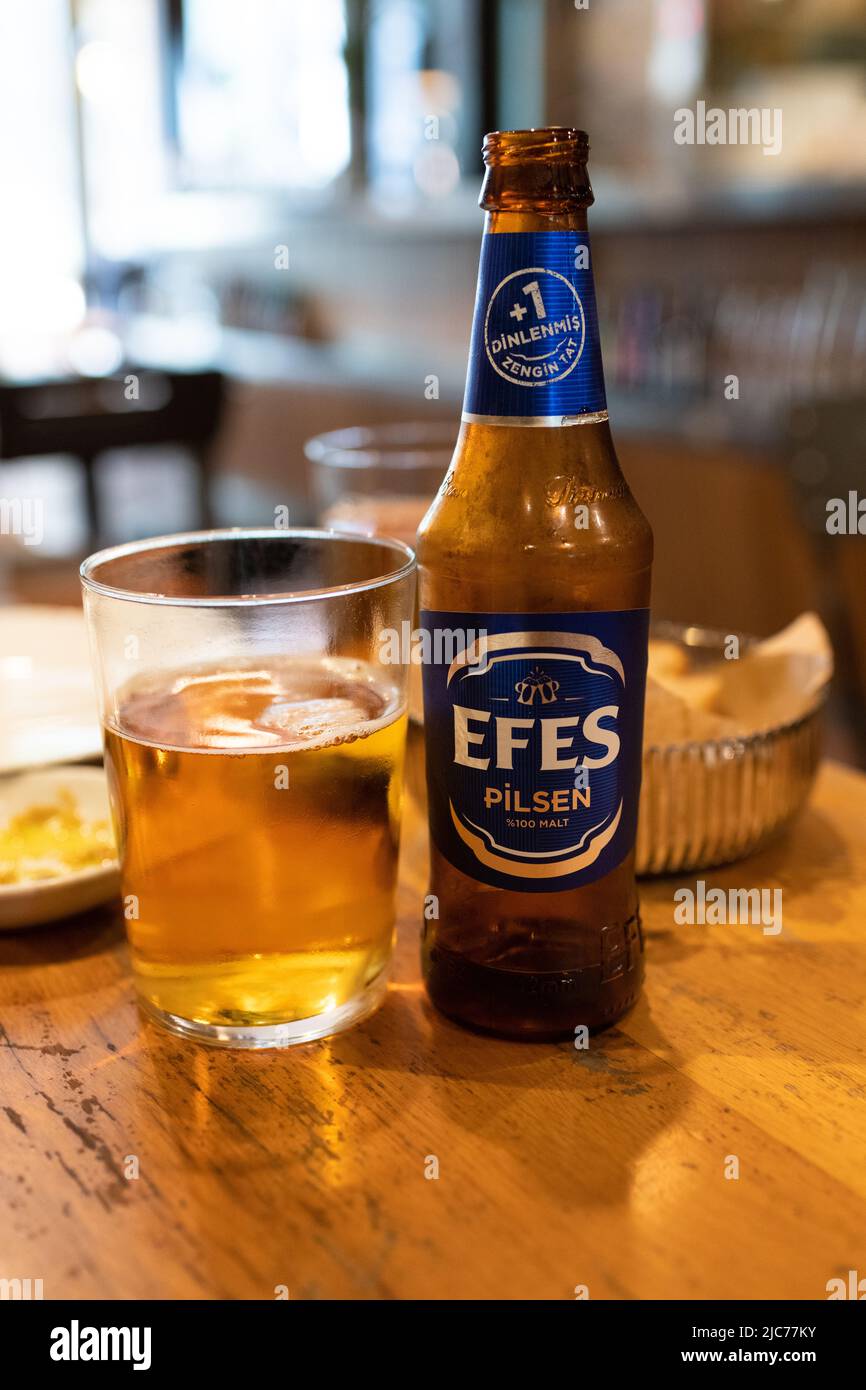Efes pilsner Fotos und Bildmaterial in hoher Auflösung Alamy