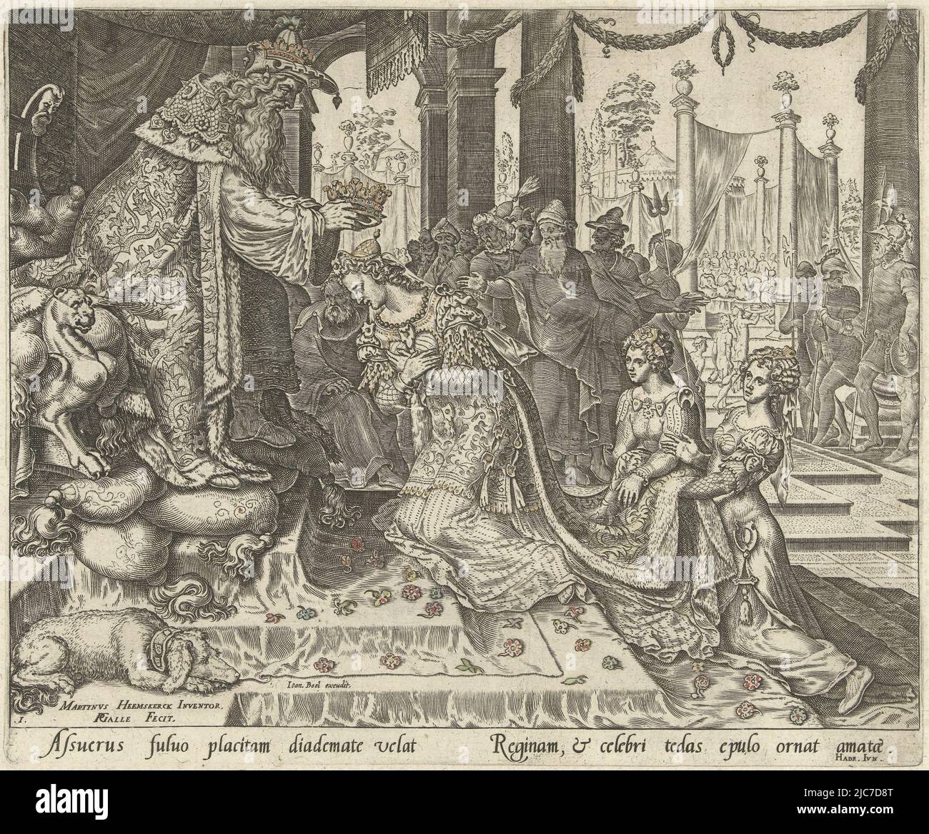 Ahasuerus krönt Esther zur Königin. Esther kniet vor seinem Thron nieder, zwei Hofdamen halten den Zug ihres Kleides fest. Krönung von Esther Geschichte von Esther , Druckerei: Philips Galle, (erwähnt auf Objekt), Maarten van Heemskerck, (erwähnt auf Objekt), Verlag: Jan Boel, (Auf Objekt erwähnt), Druckerei: Haarlem, Verlag: Antwerpen, 1564 und/oder c. 1635 - c. 1640, Papier, Gravur, H 203 mm × B 246 mm Stockfoto