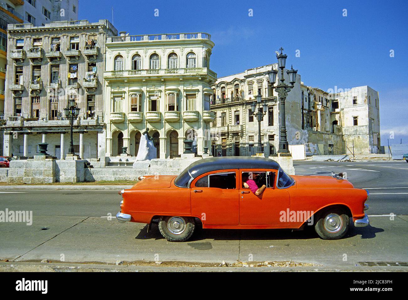 Oldtimer in der Altstadt von Havanna, Kuba, Karibik Stockfoto