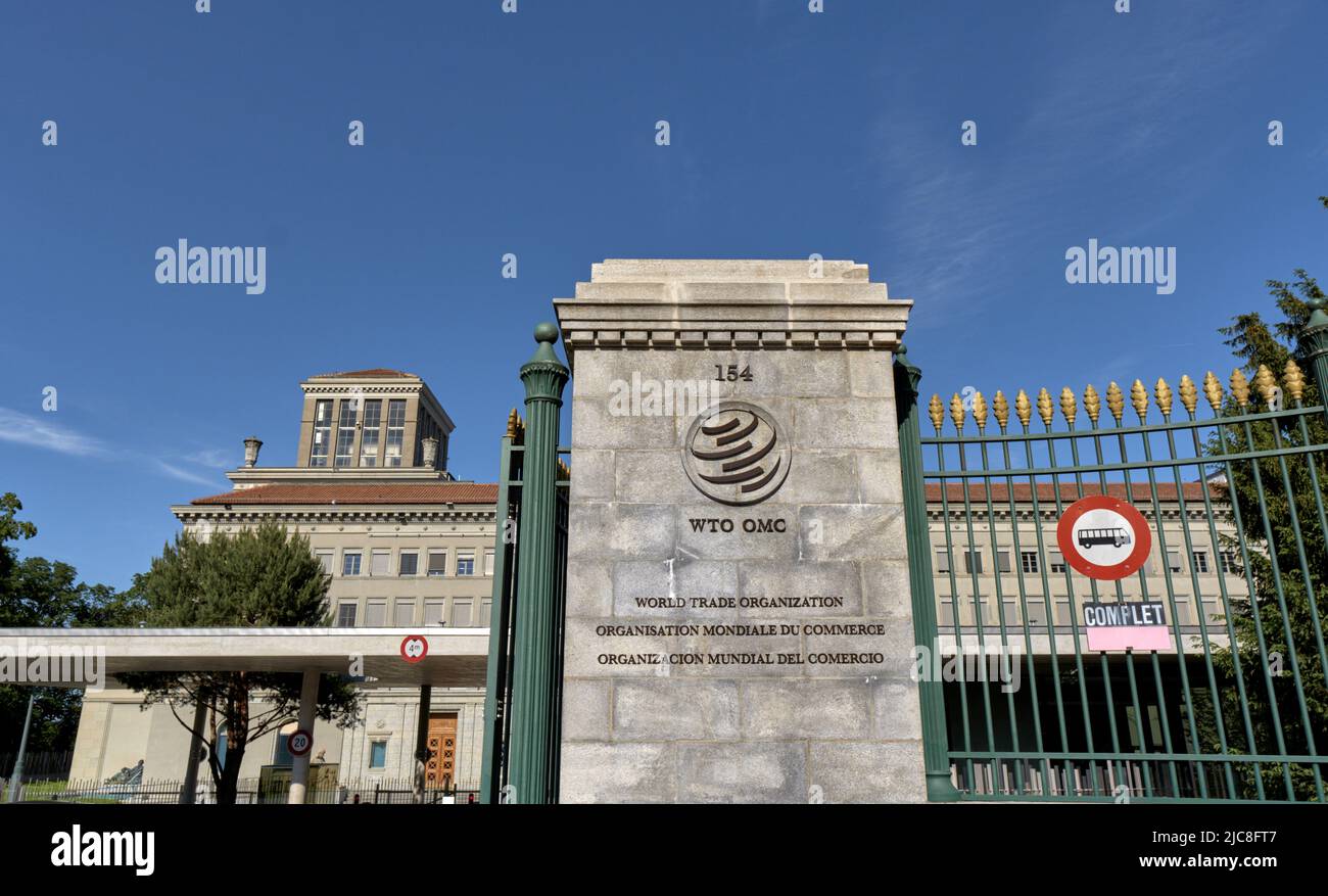 Genf, Schweiz – 30. Mai 2022: zeichen und Logo der Welthandelsorganisation (WTO) (OMC) Stockfoto Genf, Schweiz – 30. Mai 2022: zeichen und Logo der Welthandelsorganisation (WTO) (OMC) Stockfoto