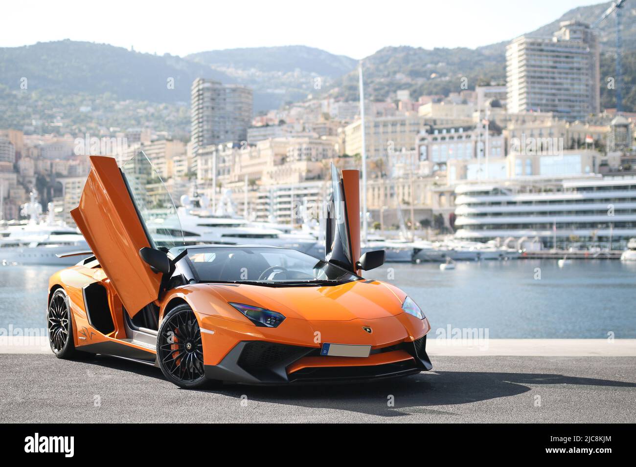 Lamborghini Aventador SV sitzt im Hafen von Monaco Stockfoto