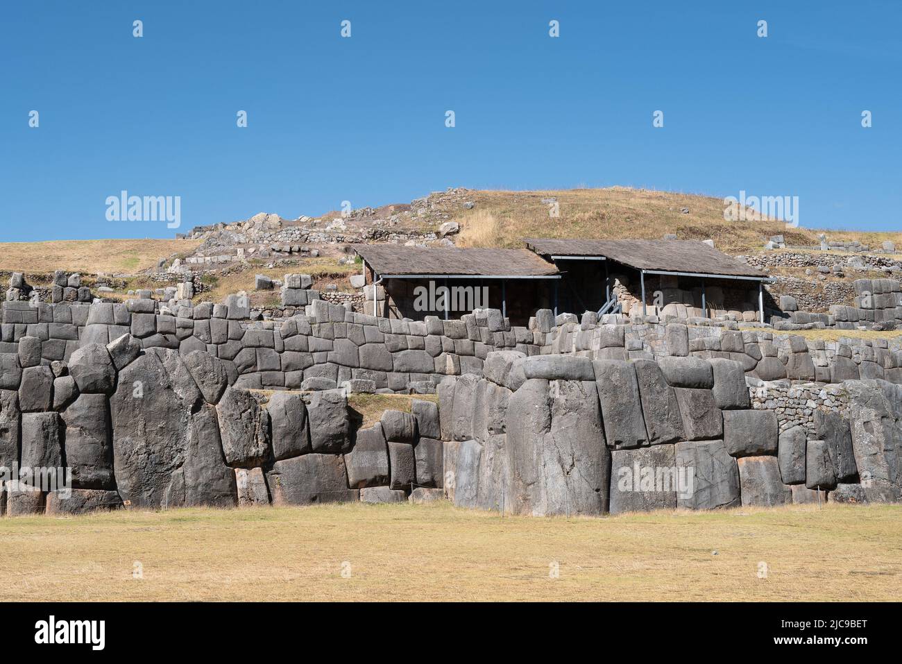 Reste der Mauern von Sacsayhuaman, einer inkischen Festung am Rande der Hauptstadt des Inkanischen Reiches, Cusco (Cuzco) Peru Stockfoto