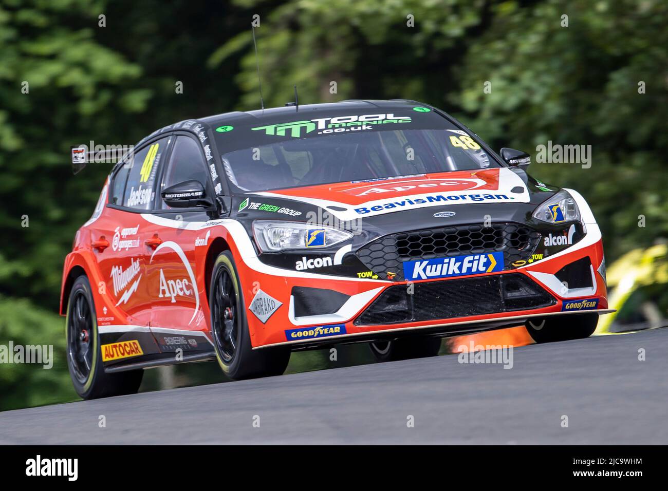 11.. Juni 2022; Oulton Park, Little Budworth, Kephire, England; Kwik Fit British Touring Car Championship, Oulton Park: Ollie Jackson bei seinem APEC Racing mit Beavis Morganm Ford Focus ST während des Trainings Stockfoto