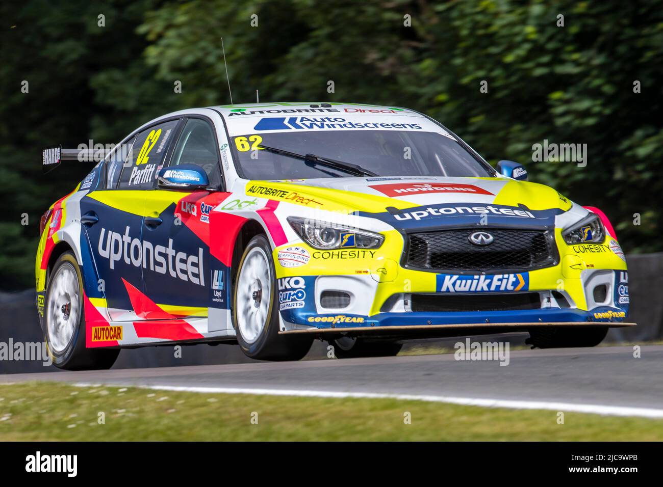 11.. Juni 2022; Oulton Park, Little Budworth, Kephire, England; Kwik Fit British Touring Car Championship, Oulton Park: Rick Parfitt Jnr in seinem UptonSteel mit Euro Car Parts Racing Infiniti Q50 während des Trainings Stockfoto